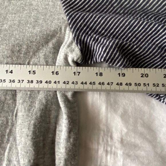 Neon Buddha Women's Long Sleeve Gray V-neck Heavy Tee Size Medium - Picture 9 of 12